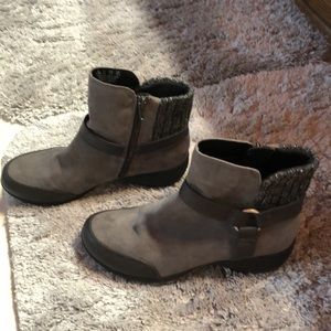 Naturalizer Jovial Gray Ankle Boots